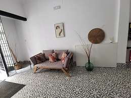 NEW JJ HOSTEL