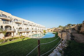 Qala Skyview Penthouse Pool Sunsets BBQ Area