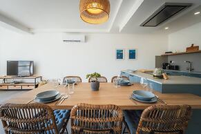 Qala Skyview Penthouse Pool Sunsets BBQ Area