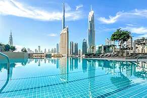DVH Luxe Retreat 4BR Burj View Apartment