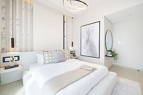 DVH Luxe Retreat 4BR Burj View Apartment
