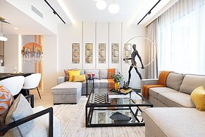 DVH Luxe Retreat 4BR Burj View Apartment