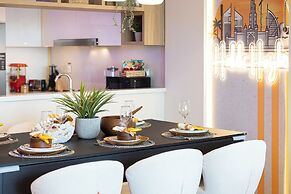 DVH Luxe Retreat 4BR Burj View Apartment