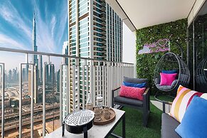 DVH Luxe Retreat 4BR Burj View Apartment