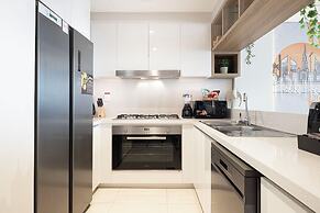 DVH Luxe Retreat 4BR Burj View Apartment