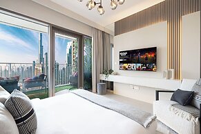DVH Luxe Retreat 4BR Burj View Apartment