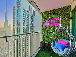 DVH Luxe Retreat 4BR Burj View Apartment