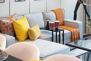 DVH Luxe Retreat 4BR Burj View Apartment