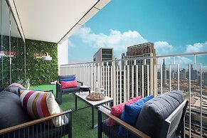 DVH Luxe Retreat 4BR Burj View Apartment