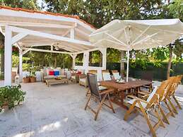 Villa Dora Villa Dora