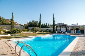 Villa Olympos Close to Anthony Quinn Bay