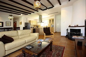 Villa Olympos Close to Anthony Quinn Bay