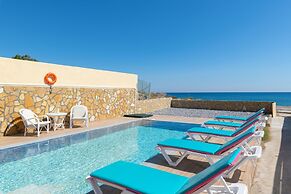 The Cottage South Escape With Beach Front Pool