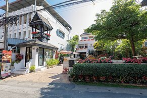 Rachamankha Flora House Chiang Mai