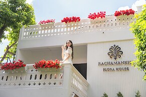 Rachamankha Flora House Chiang Mai