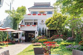 Rachamankha Flora House Chiang Mai