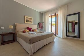 Molo Angioino Suites