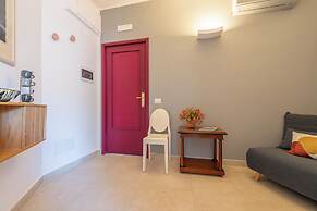 Molo Angioino Suites