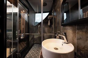 Dragon Premium Cruise