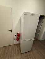 Chic 2BR Apt Steps from Westbahnhof