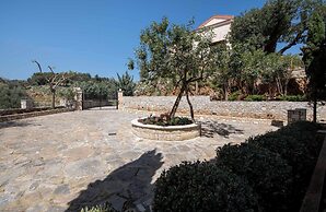 Geroulios Kastro Villas