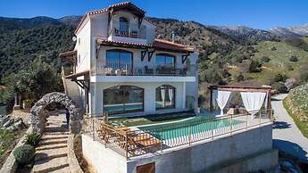 Geroulios Kastro Villas