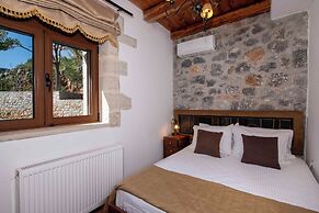 Geroulios Kastro Villas