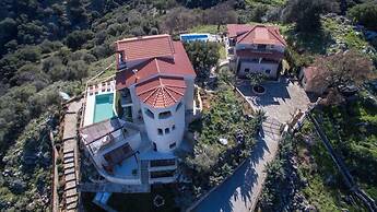Geroulios Kastro Villas