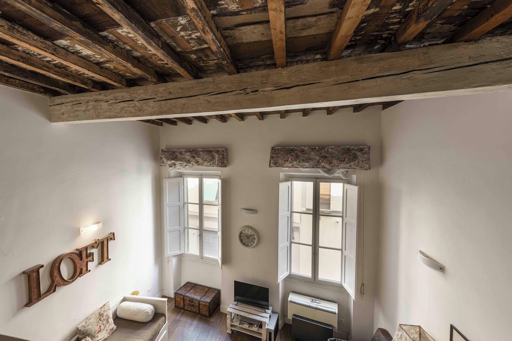 Verrazzano Loft by MMega