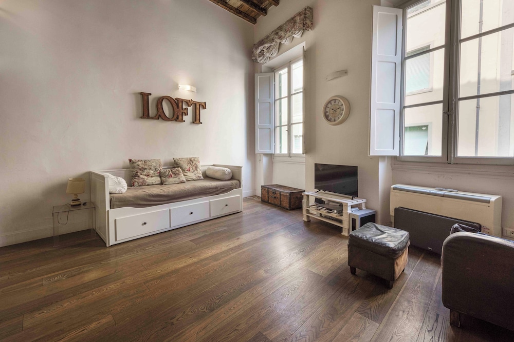 Verrazzano Loft by MMega