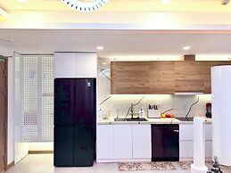 Armin Homes Corner 3 BRs with bathtub