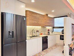 Armin Homes Corner 3 BRs with bathtub