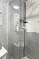 2 Bed Flat - Sleeps 3 - Parking - Wifi