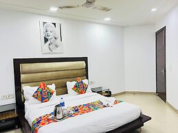Roomshala Hotel Lee Grand
