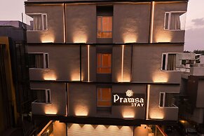 Pravasa Stay, Bapat Square