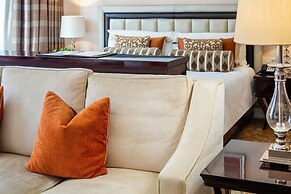 Taj Hotel 305