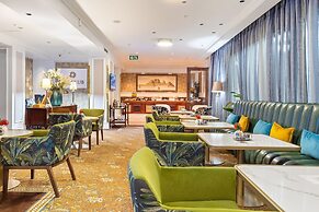 Taj Hotel 305