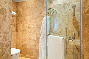 Taj Hotel 305