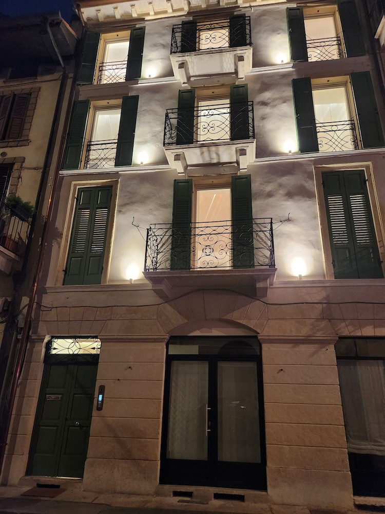 Residenza Wega