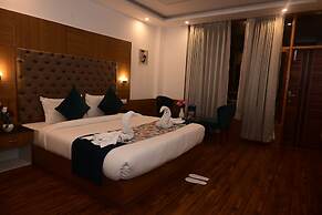 Mystic  Manali