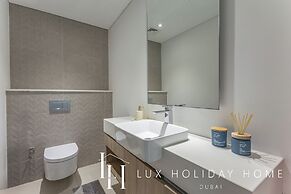 LUX LIV Contemporary Marina Suite 2