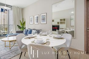 LUX LIV Contemporary Marina Suite 2