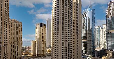 LUX LIV Contemporary Marina Suite 2