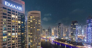 LUX LIV Contemporary Marina Suite 2