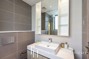 LUX LIV Contemporary Marina Suite 2