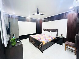 Roomshala Hotel Tom & Jerry