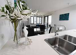 Zen Golden Bay Harbour View Pool Balcony