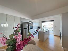 Balcony Views - Specious 2 BR Flat