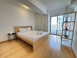 Balcony Views - Specious 2 BR Flat