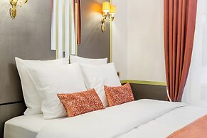 Merveil Luxury Suite - Tour Eiffel Laos